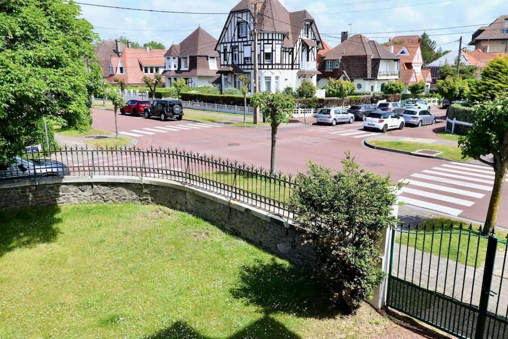 Le Bercail : Apt Avec Balcon Et Parking, Vue Phare! Le Touquet Экстерьер фото